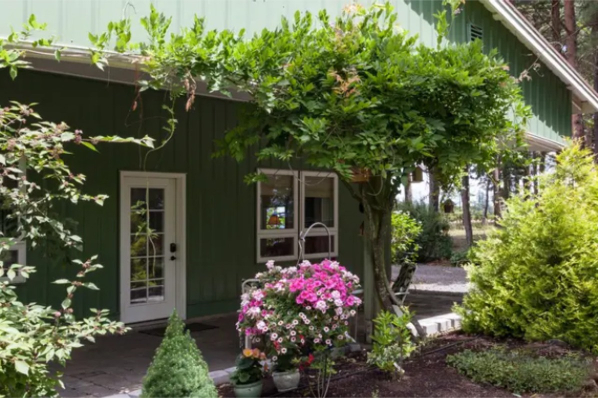 Cozy Country Bungalow in Canby