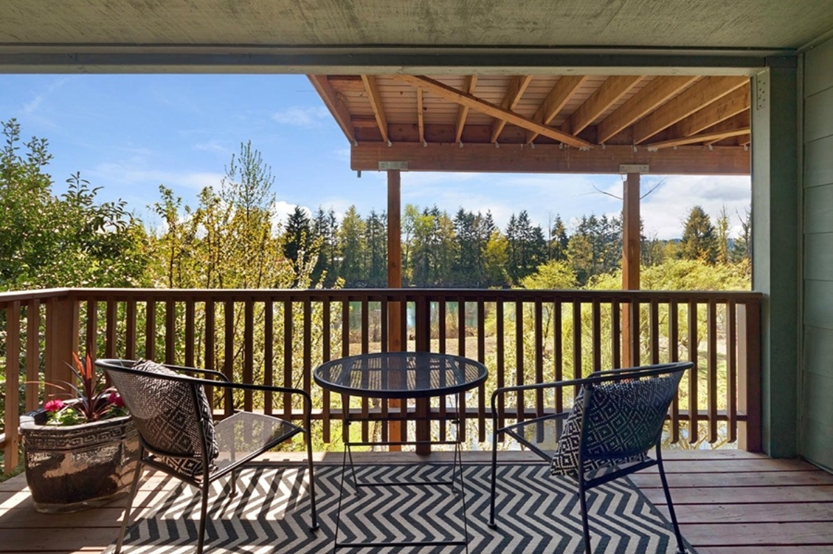 Deck at the River House Gladstone 