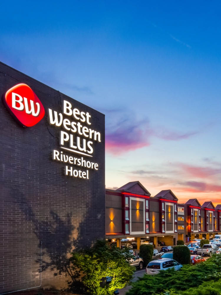 BW Rivershore Hotel Exterior