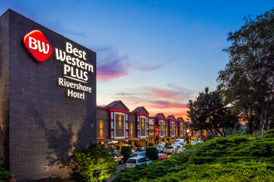 BW Rivershore Hotel Exterior