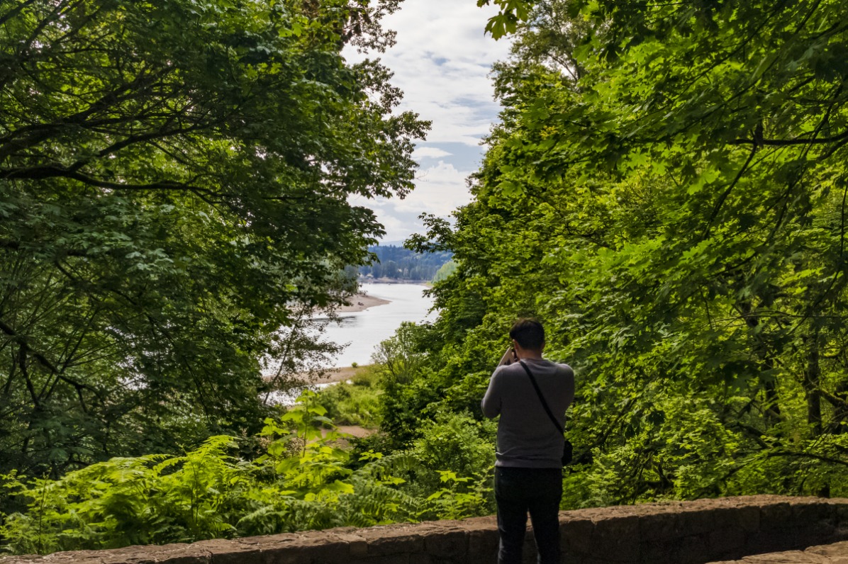 Photographing Willamette River at Mary S. Young Park