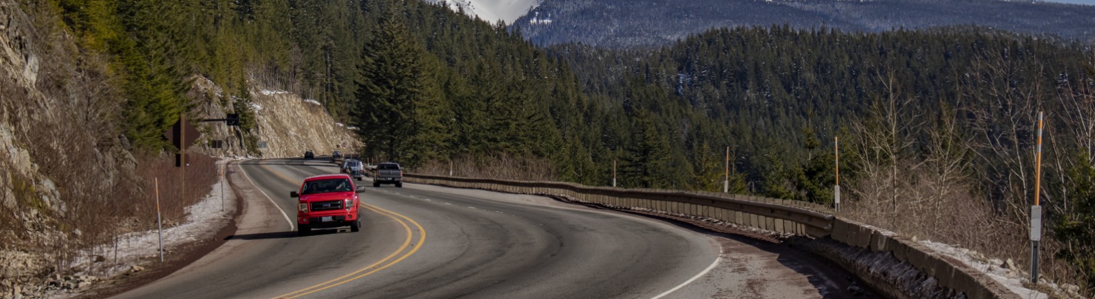 cars on highway 26 at deadman's curve and Mt. Hood