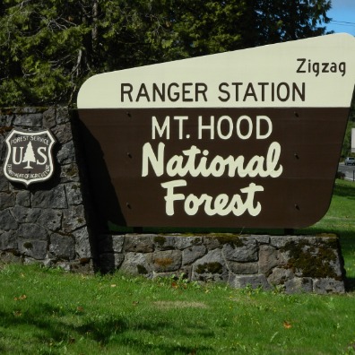 Zigzag Ranger Station sign